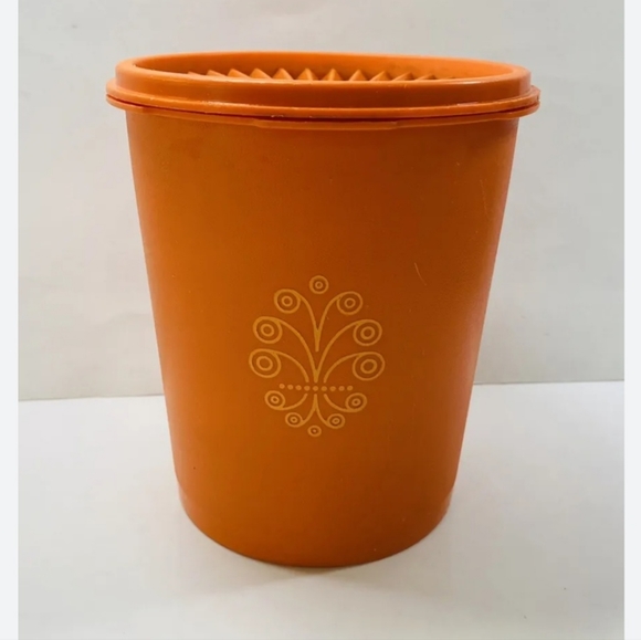 Vintage Orange Tubberware Container - Picture 3 of 5